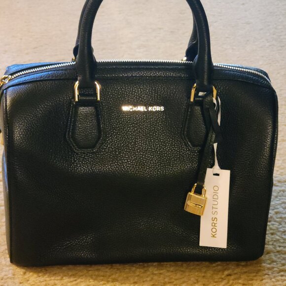 Michael Kors Mercer Bag - Picture 1 of 6